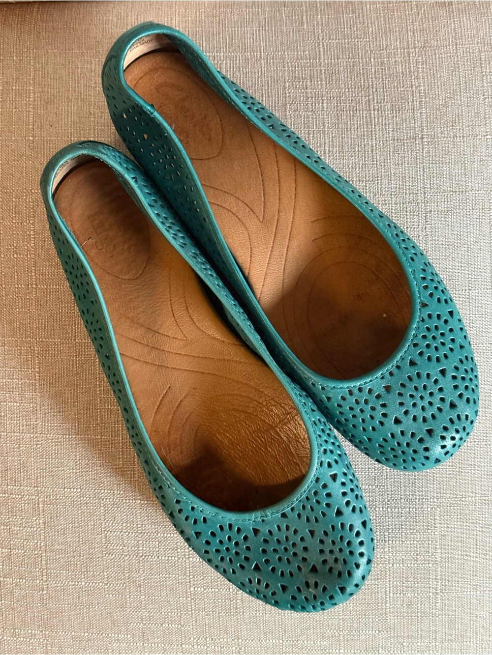 Indigo By Clarks Women’s Teal Perforated Leather Ballet Flats size 8.5